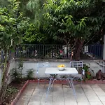 شقة Met & Kas Corner Spacious House With Countryard