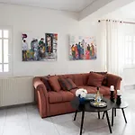 شقة Met & Kas Corner Spacious House With Countryard