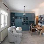 شقة Met & Kas Corner Spacious House With Countryard *