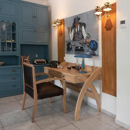 Met & Kas Corner Spacious House With Countryard