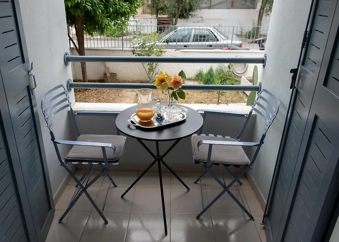 Met & Kas Corner Spacious House With Countryard * Volos