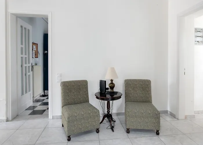 Met & Kas Corner Spacious House With Countryard * Volos