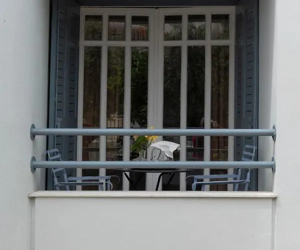 Met & Kas Corner Spacious House With Countryard *