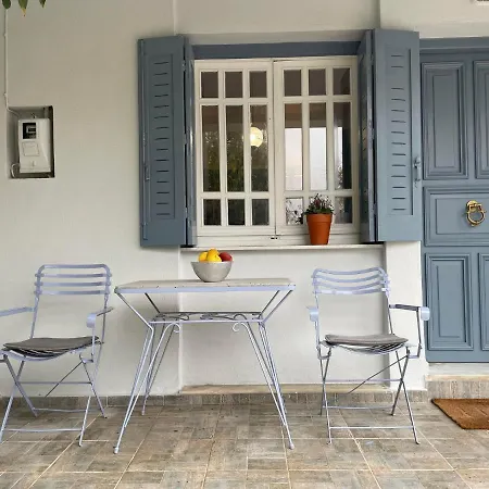 Met & Kas Corner Spacious House With Countryard * Volos