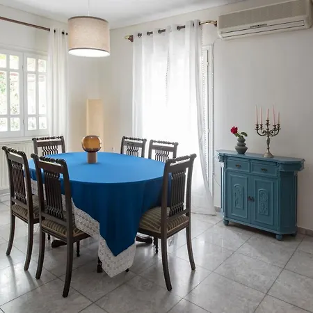 Met & Kas Corner Spacious House With Countryard Apartment Volos