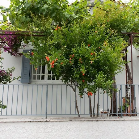 Met & Kas Corner Spacious House With Countryard *