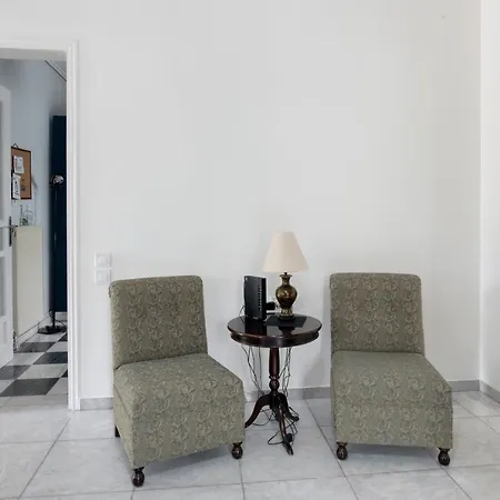Met & Kas Corner Spacious House With Countryard * Volos
