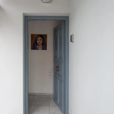 Met & Kas Corner Spacious House With Countryard * Volos